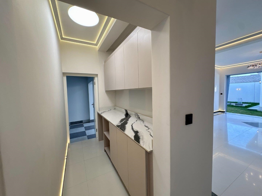 4 Bedroom Property for Sale in Sandown Western Cape